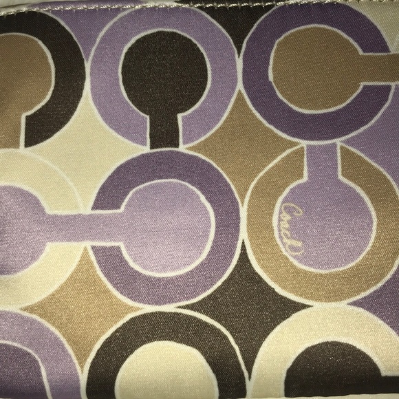 Coach wristlet - Picture 3 of 4